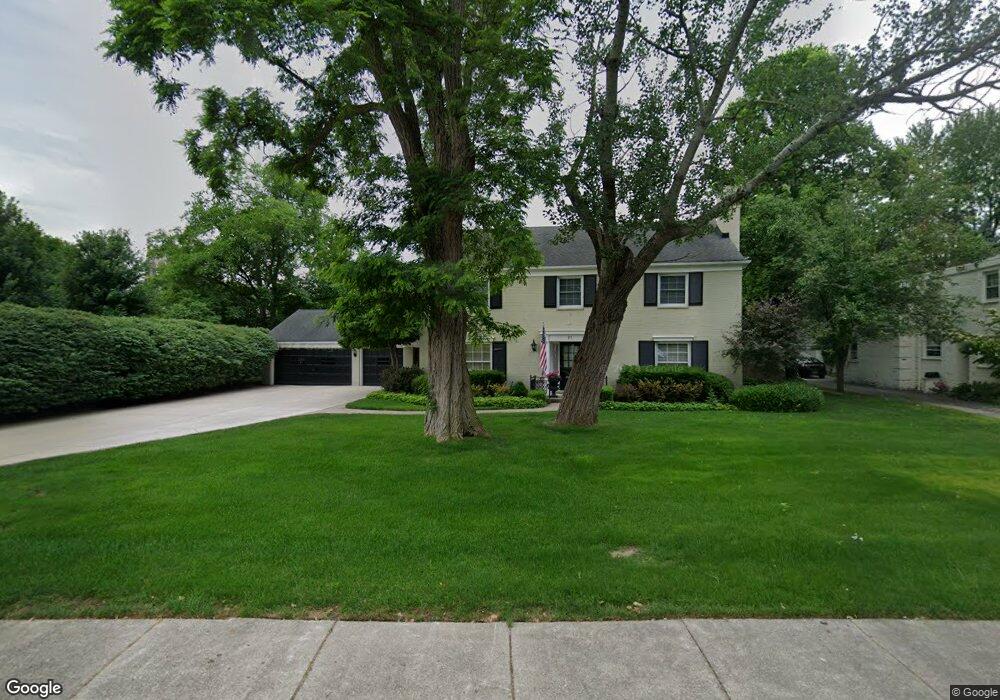 21 Elm Ct, Grosse Pointe Farms, MI 48236 - photo 1