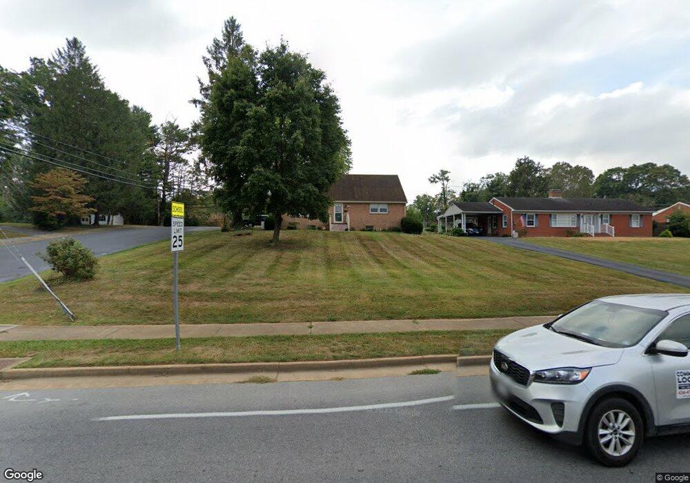 1100 Lyndhurst Rd, Waynesboro, VA 22980 - photo 1