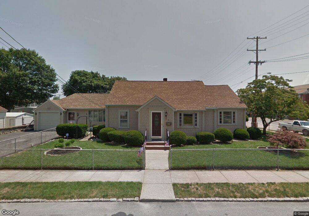 5 Douglas St, Cranston, RI 02910 - photo 1