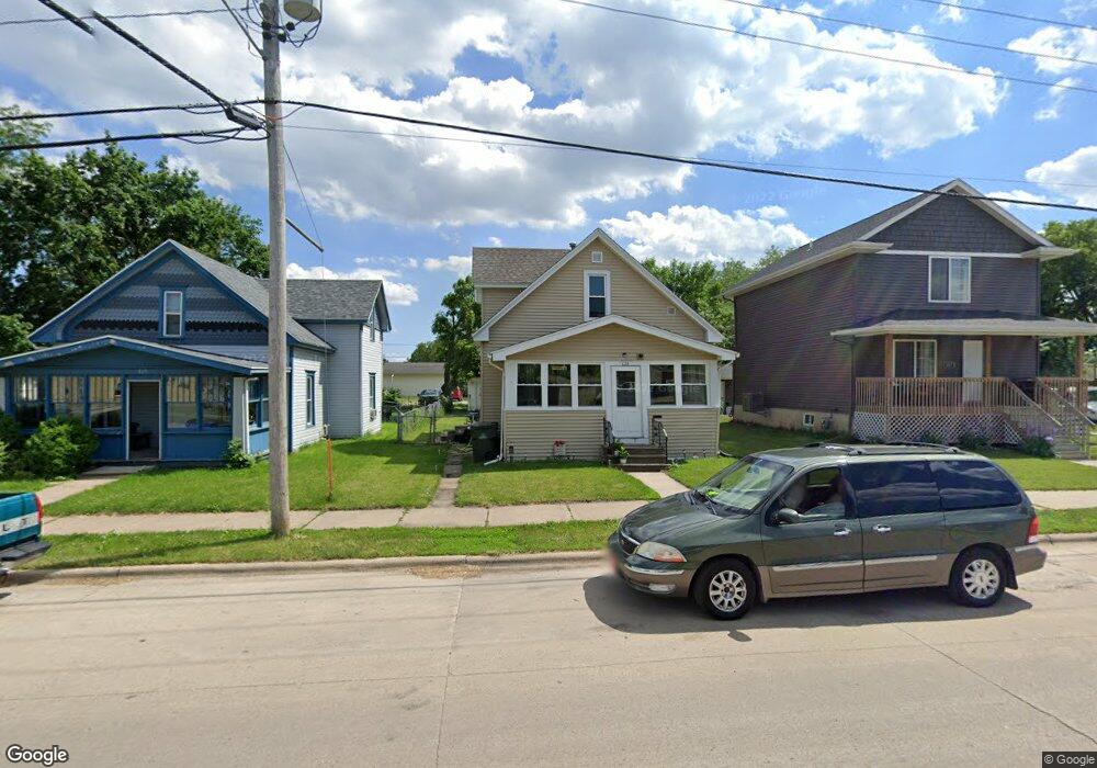 823 5th Ave SW, Cedar Rapids, IA 52404 - photo 1