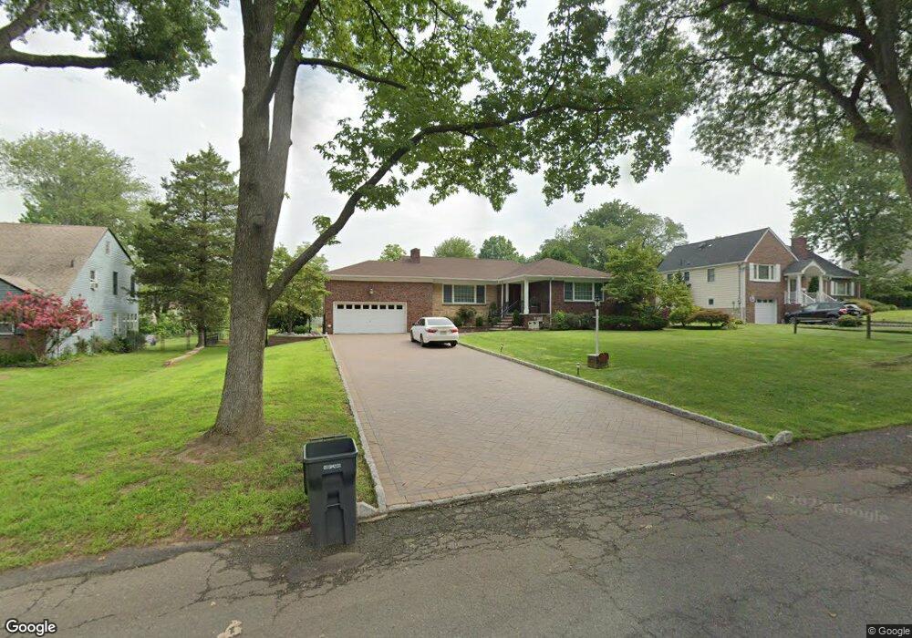 22 Briarheath Ln, Clark, NJ 07066 - photo 1