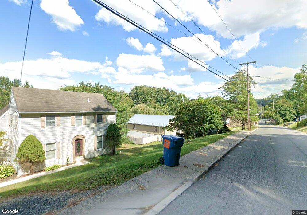 2009 Weisstown Rd, Bechtelsville, PA 19505 - photo 1