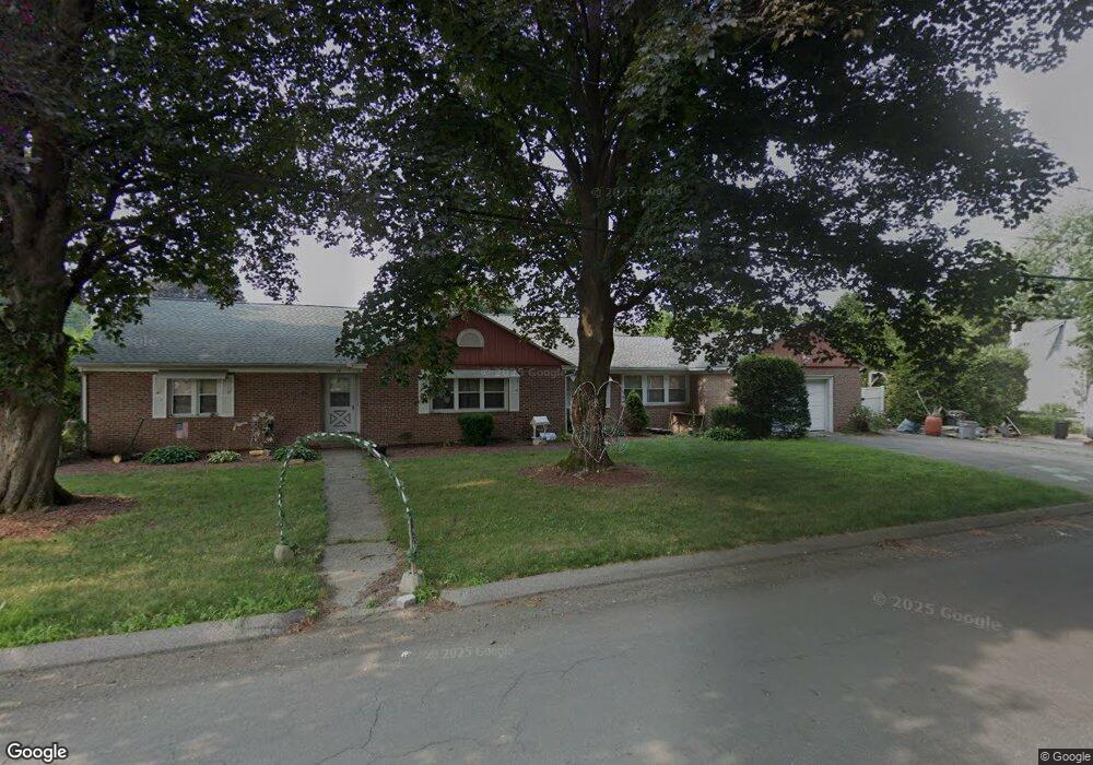 18 Clayton Rd, Holyoke, MA 01040 - photo 1