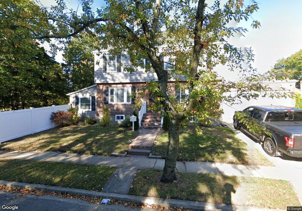 18 Woodland Rd, Valley Stream, NY 11581 - photo 1