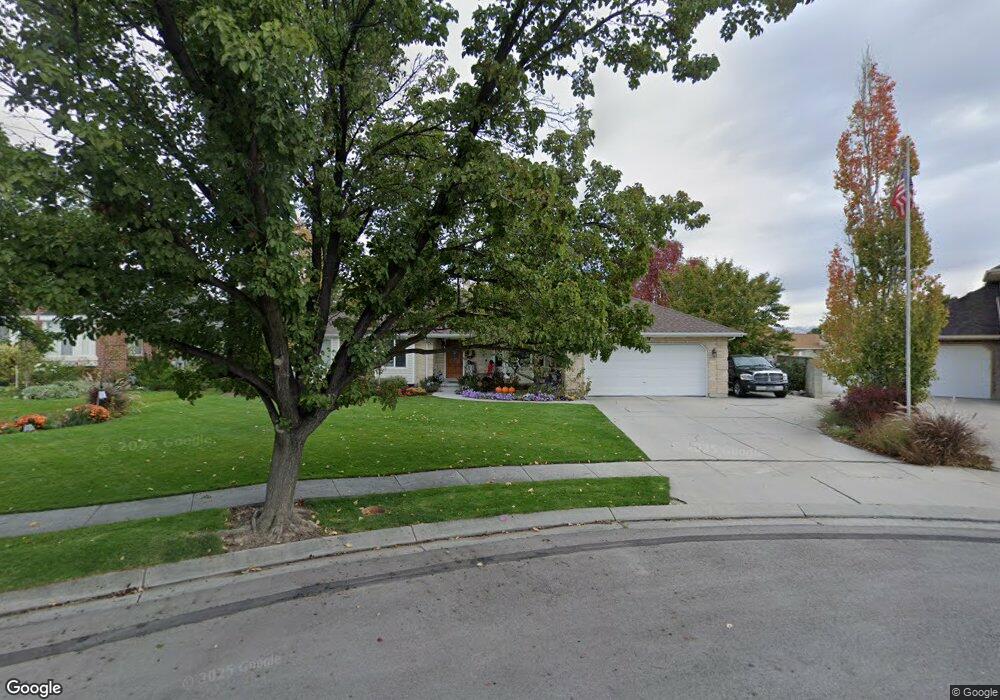 2492 Windsor Manor Ct, South Jordan, UT 84095 - photo 1