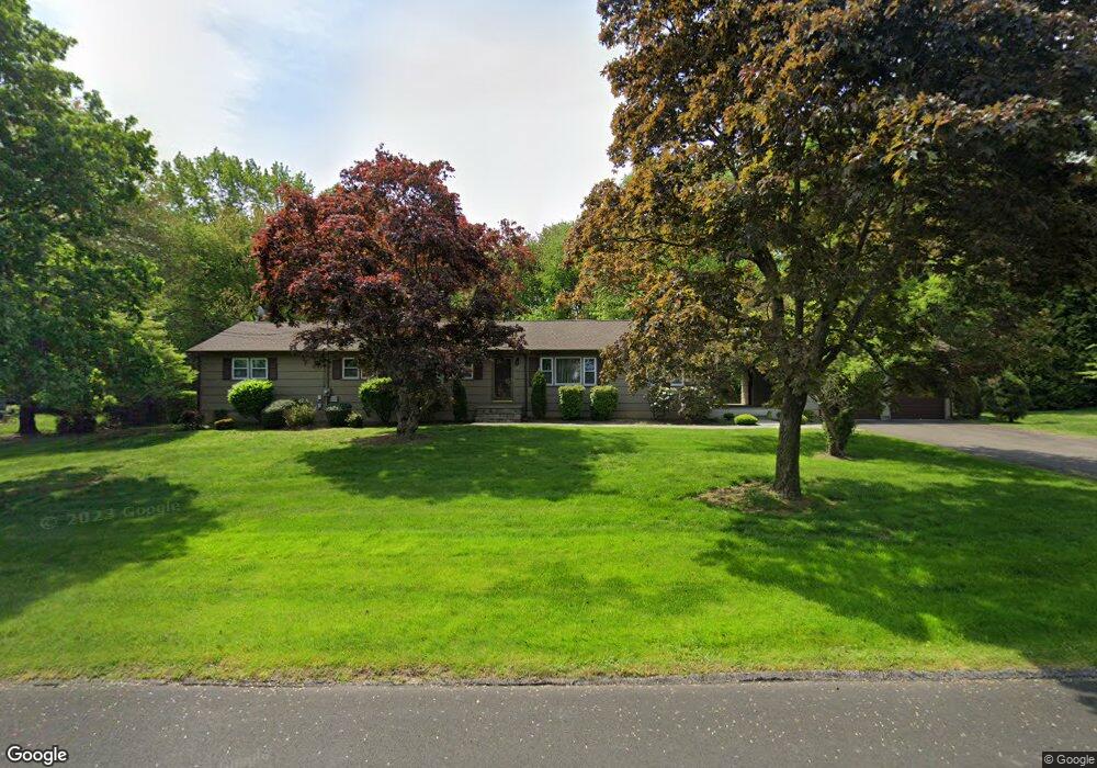 10 Oldfield Rd, Trumbull, CT 06611 - photo 1