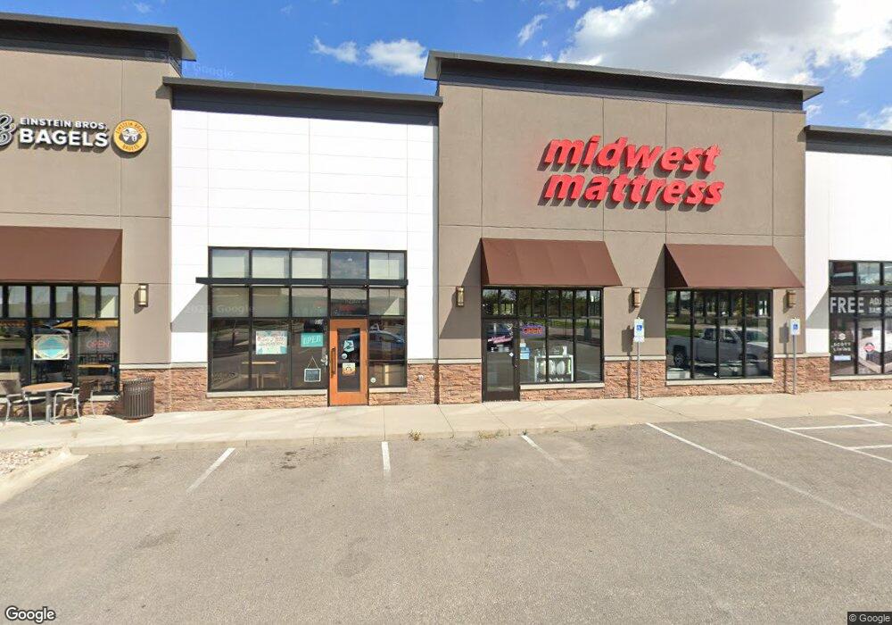 2870 Edgewood Rd SW, Cedar Rapids, IA 52404 - photo 1