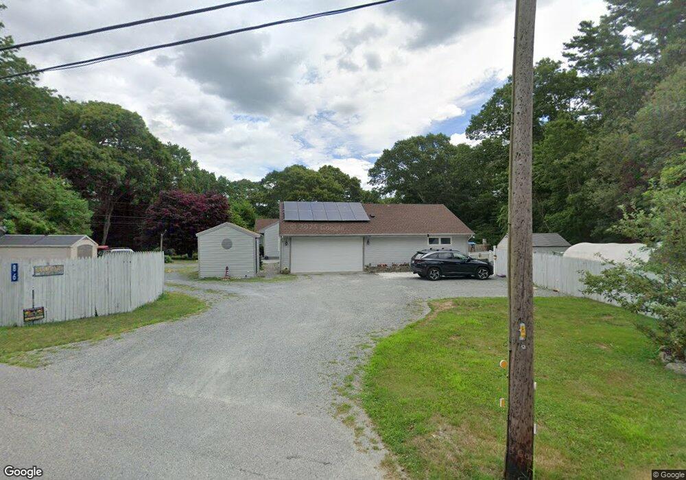 86 Aucoot Rd, Mattapoisett, MA 02739 - photo 1