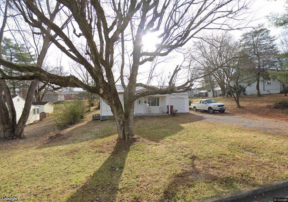 1408 E Chilhowie Ave, Johnson City, TN 37601 - photo 1