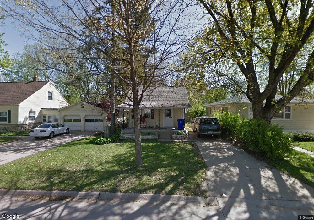 416 30th St SE, Cedar Rapids, IA 52403 - photo 1