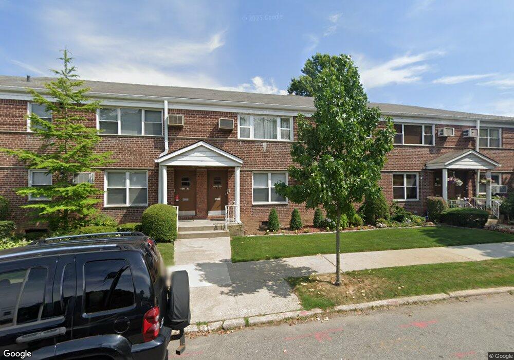 19630 Pompeii Ave unit A, Hollis, NY 11423 - photo 1