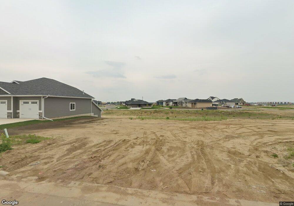 2204 S Saddle Ridge Dr, Sioux Falls, SD 57110 - photo 1