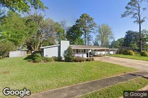 4903 Canal Dr, Alexandria, LA 71303