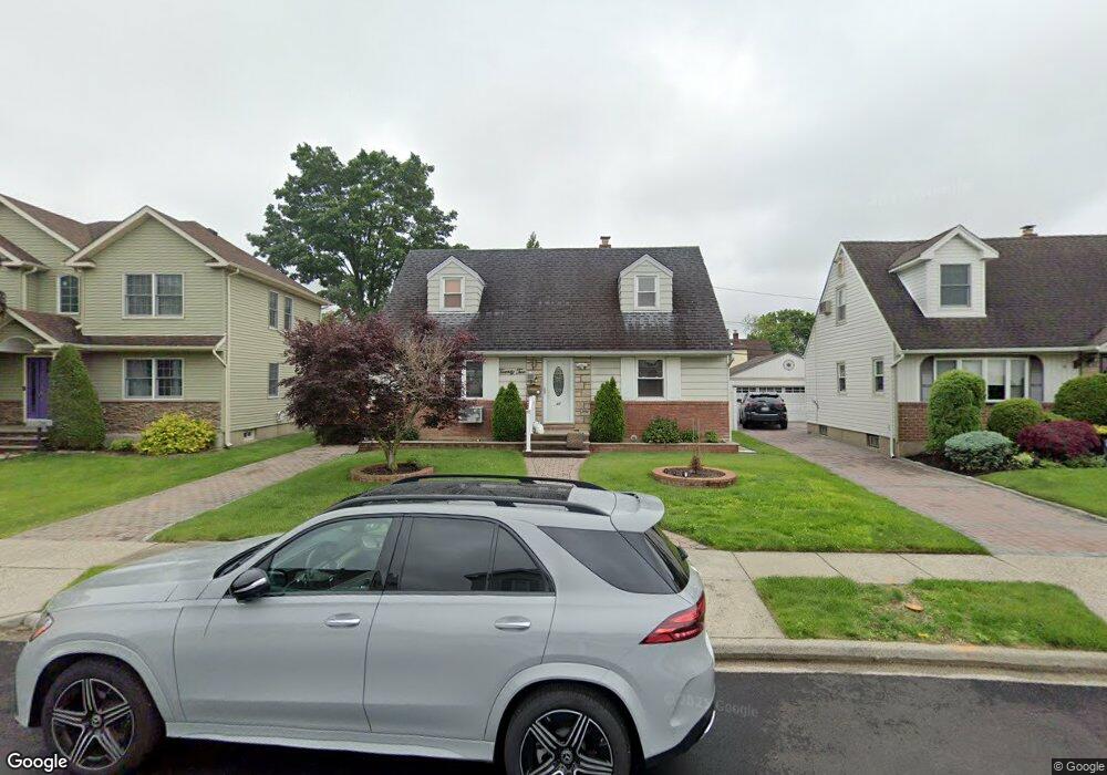 22 Daley St, New Hyde Park, NY 11040 - photo 1