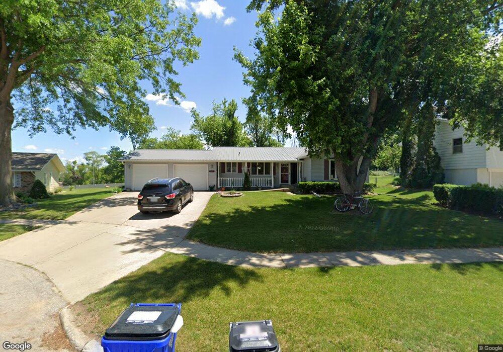 233 31st St NW, Cedar Rapids, IA 52405 - photo 1