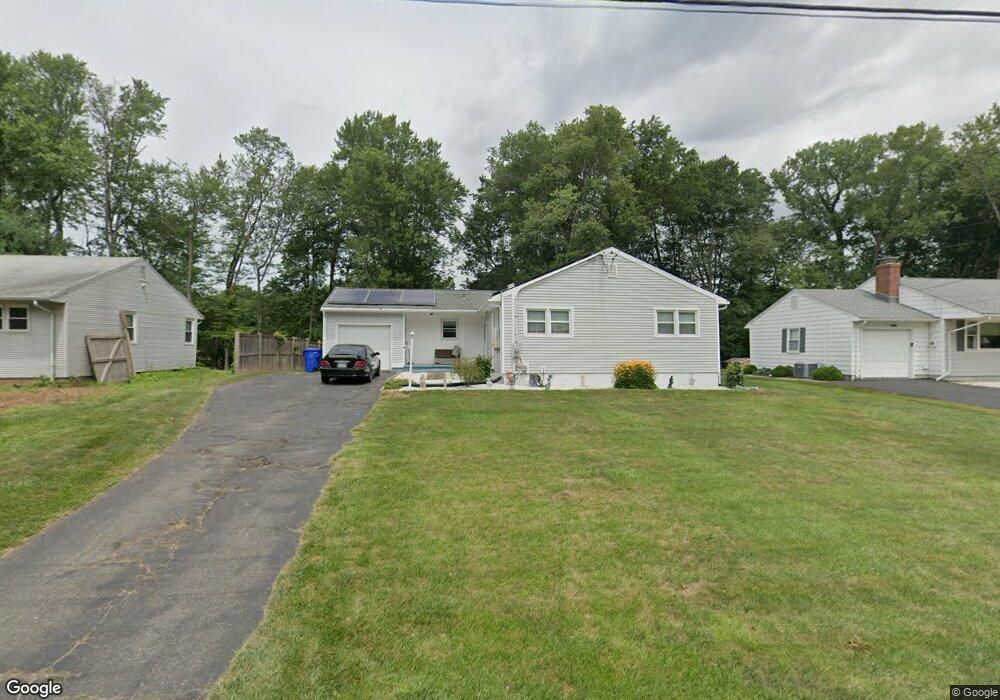 105 Knollwood Rd, Newington, CT 06111 - photo 1