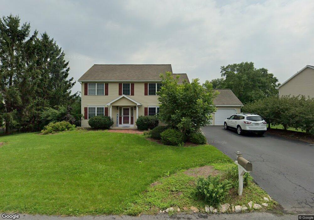 320 Lamplight Ln, Lewisburg, PA 17837 - photo 1