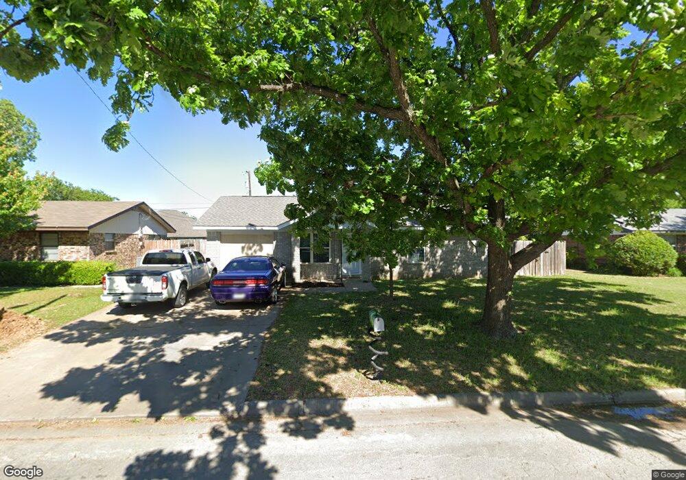 1116 Kent Dr, Gainesville, TX 76240 - photo 1