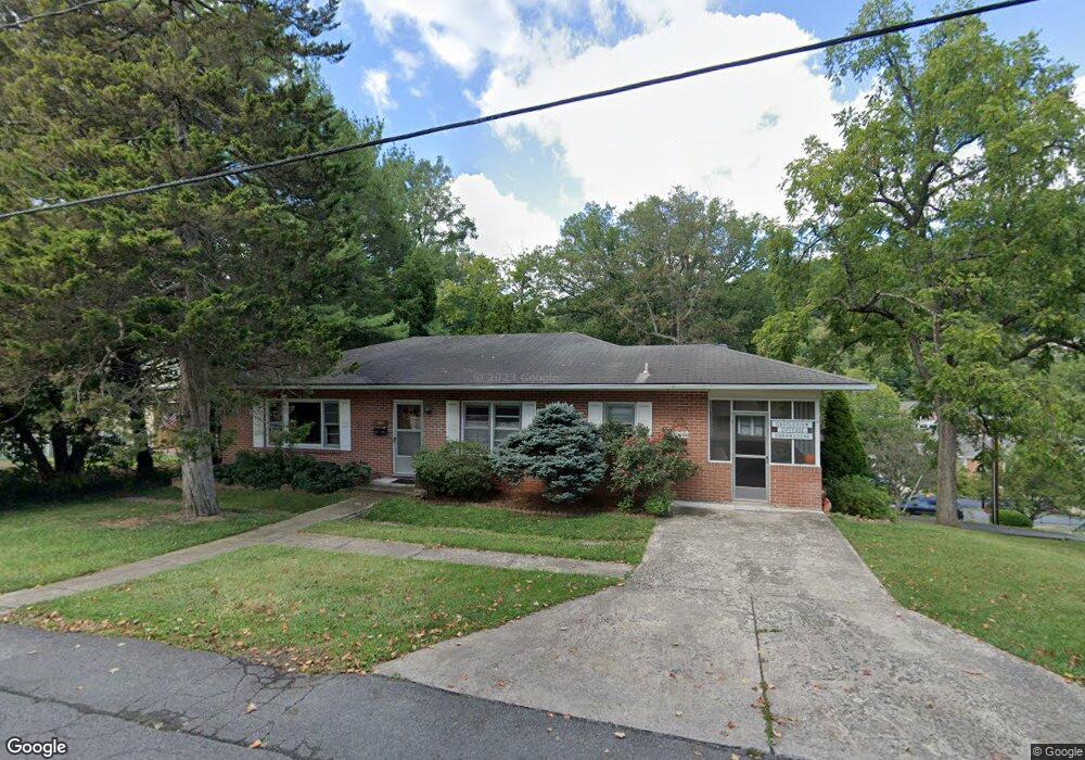 140 S Green St, Berkeley Springs, WV 25411 - photo 1