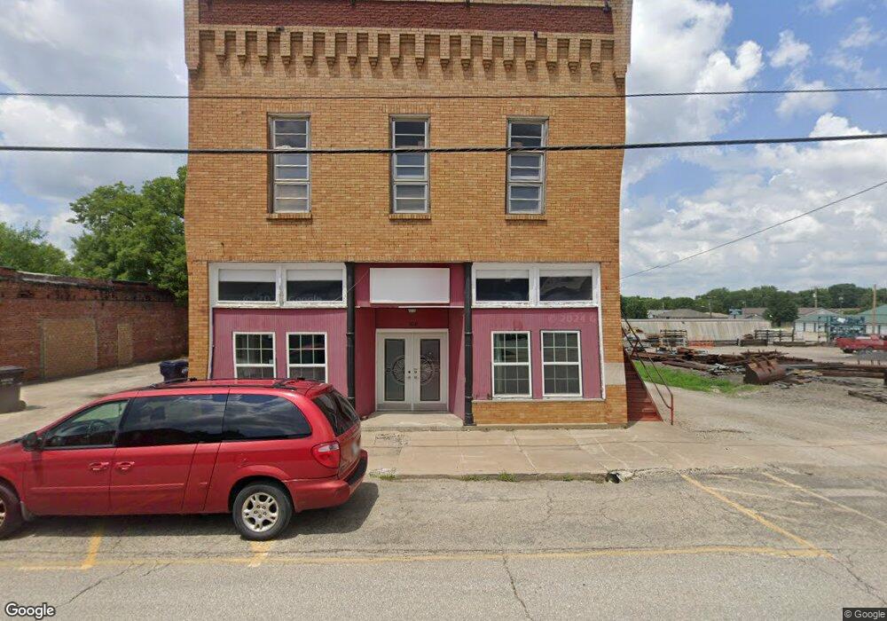 108 E 4th St, Hoyt, KS 66440 - photo 1