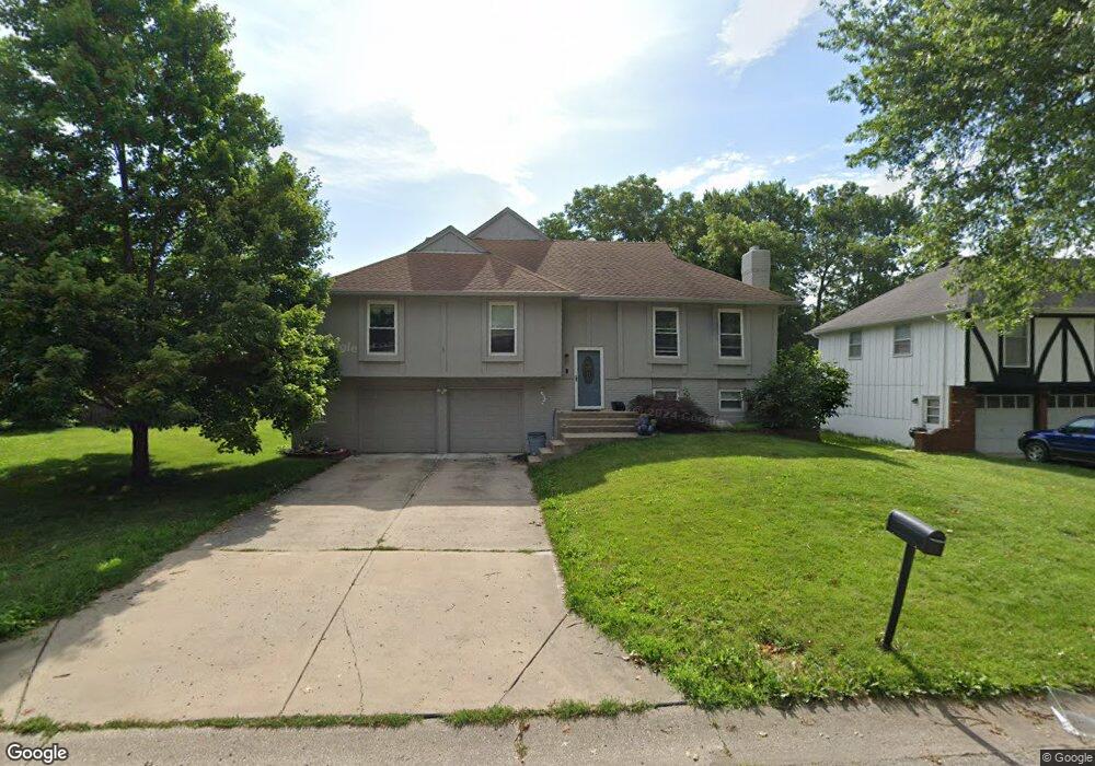 5707 Westgate St, Shawnee, KS 66216 - photo 1