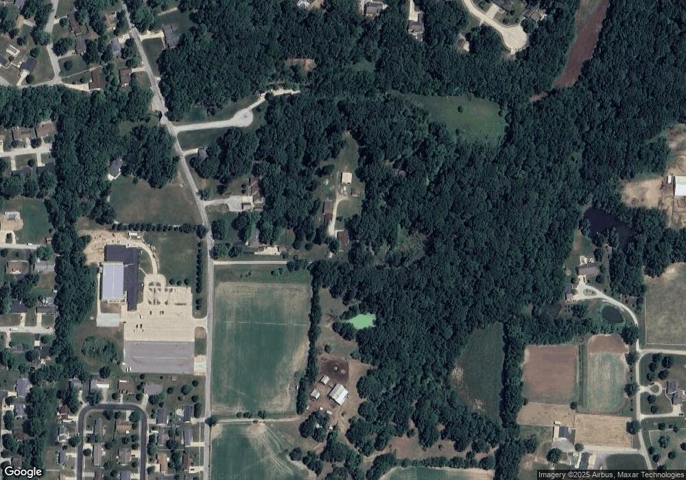 2506 S Veterans Dr, Effingham, IL 62401 - photo 1