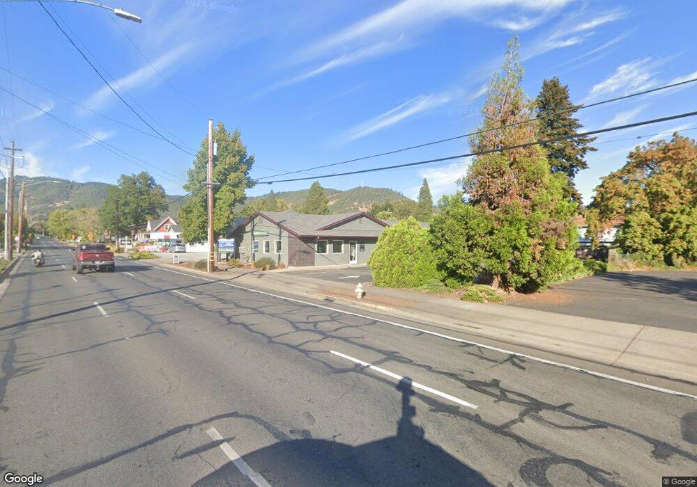 729 NE 7th St, Grants Pass, OR 97526 - photo 1