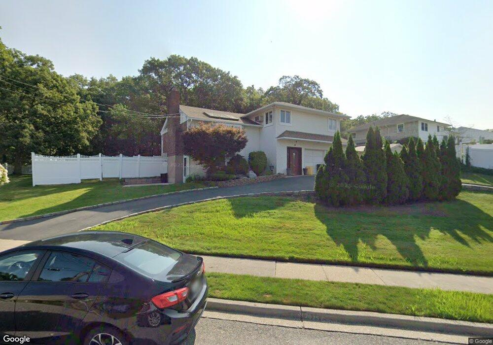 14 Manchester Dr, Bethpage, NY 11714 - photo 1