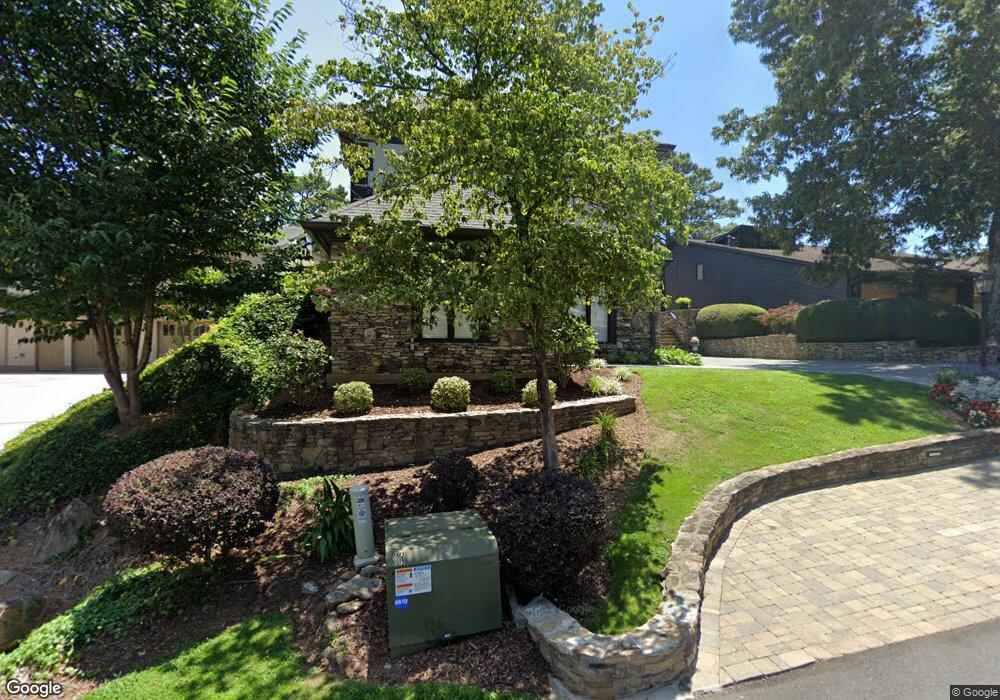 10155 Kinross Rd, Roswell, GA 30076 - photo 1