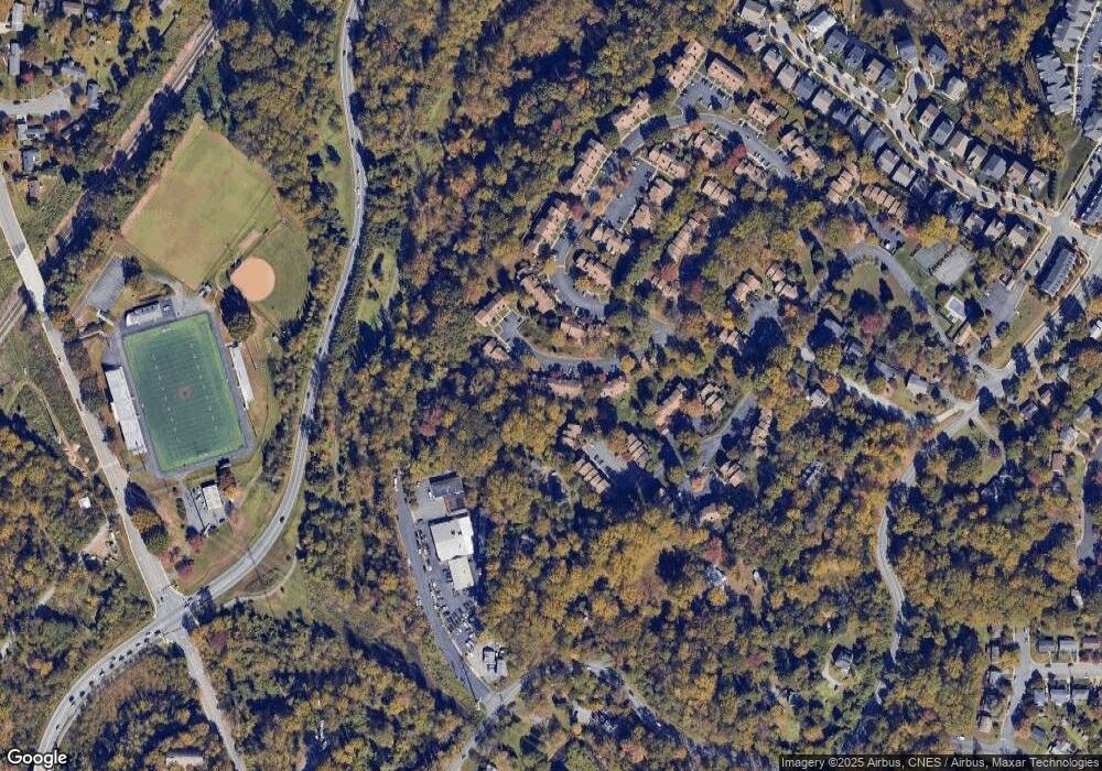 921 Stonehenge Rd, Charlottesville, VA 22901 - photo 1