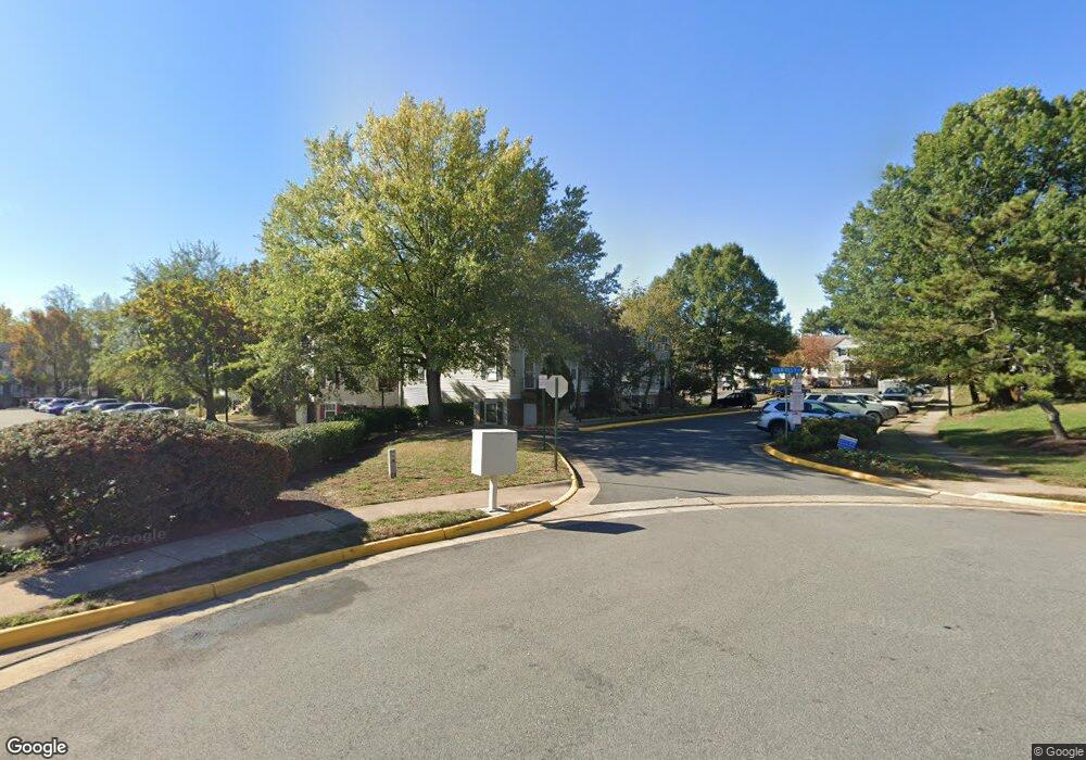 4111 Pleasant Meadow Ct unit 4111, Chantilly, VA 20151 - photo 1