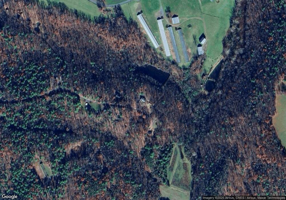 525 Sarah Ln, Basye, VA 22810 - photo 1