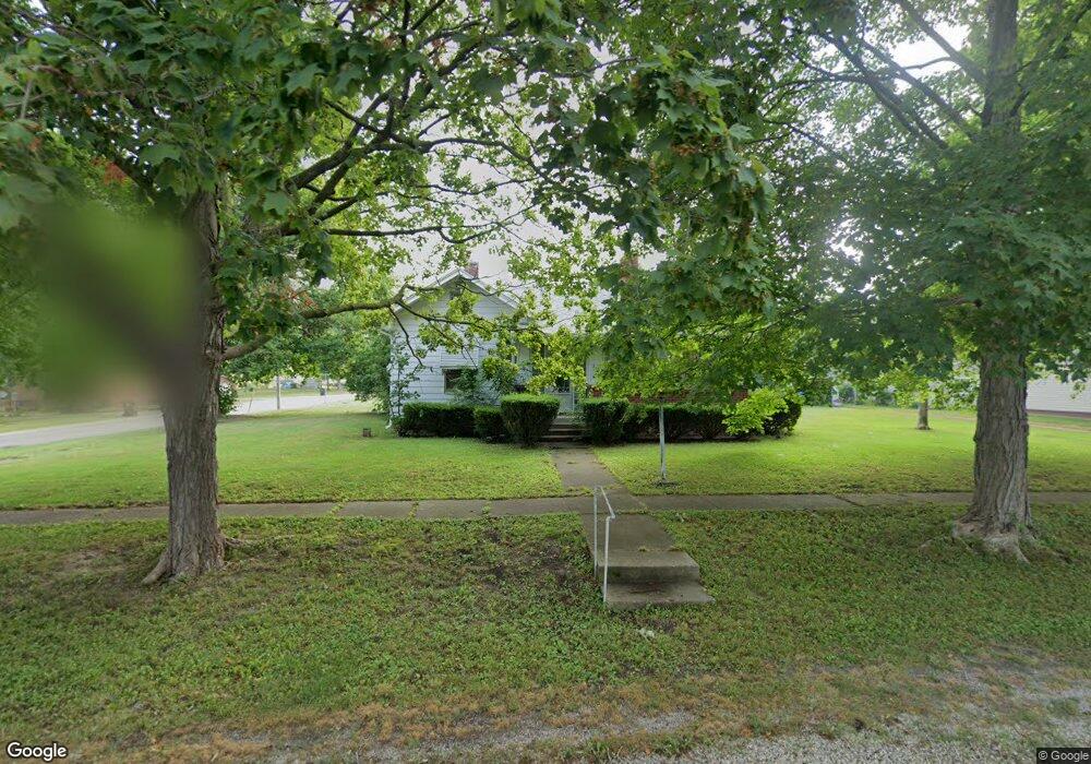 251 W Washington St, Virginia, IL 62691 - photo 1