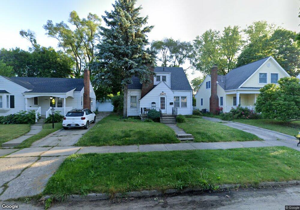 2305 Pierce St, Flint, MI 48503 - photo 1
