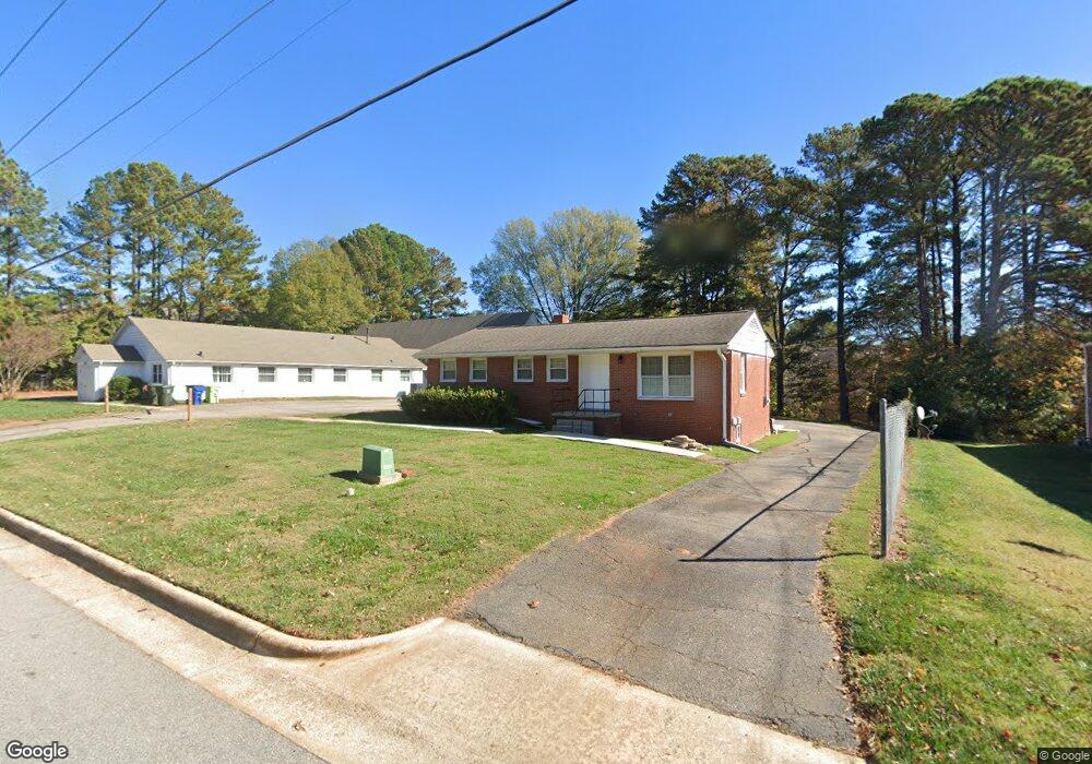 1611 Crest Rd, Raleigh, NC 27606 - photo 1