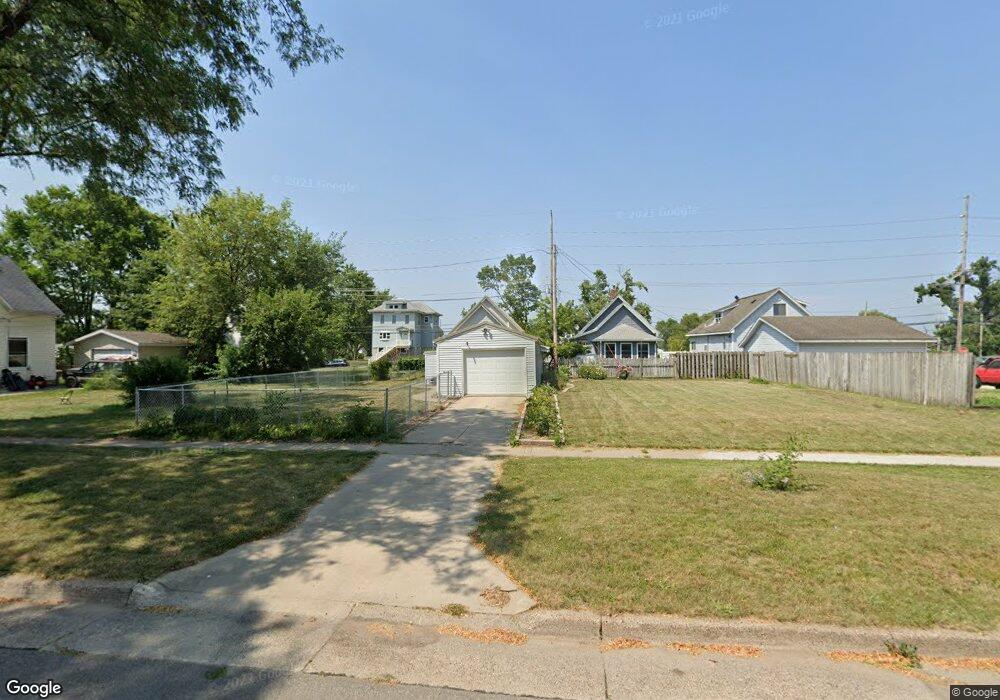 604 H Ave NW, Cedar Rapids, IA 52405 - photo 1