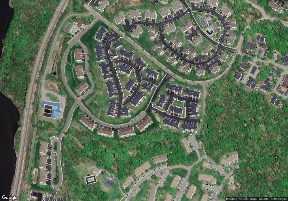 137 Placid Cir unit 113, Beacon, NY 12508 - photo 1