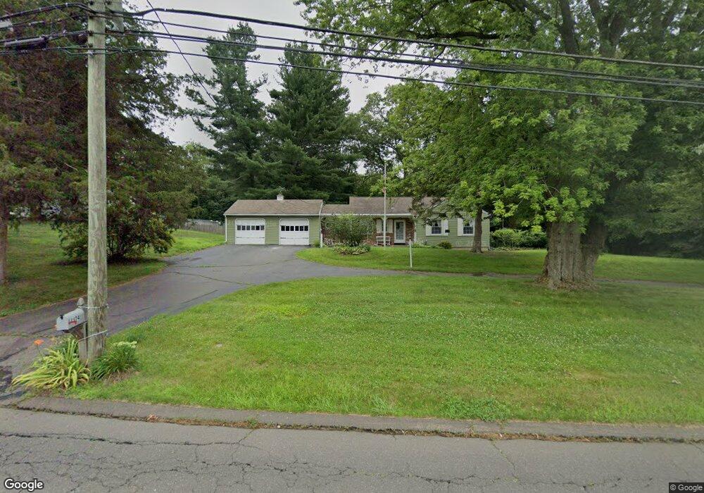 1174 Yale Ave, Wallingford, CT 06492 - photo 1