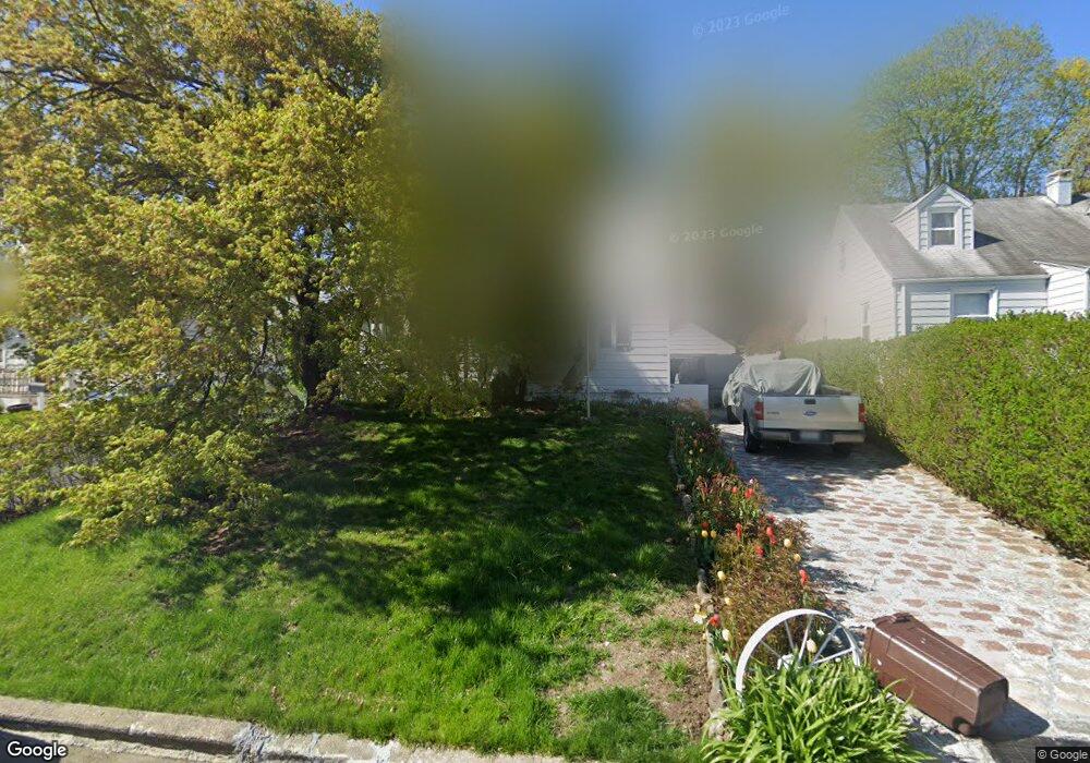 61 Hearthstone Rd, Yonkers, NY 10710 - photo 1