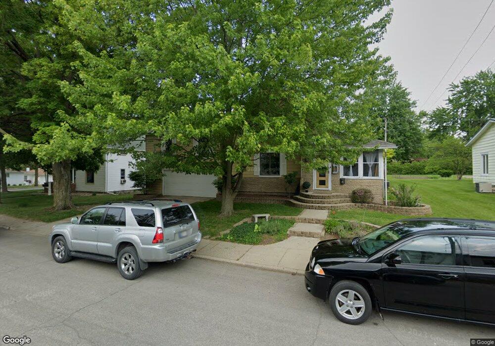 451 N Elm St, Nappanee, IN 46550 - photo 1