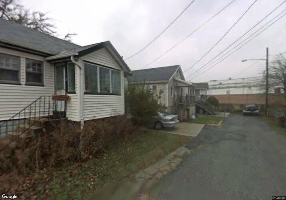 2314 Maple Grove Ct, Baldwin, NY 11510 - photo 1