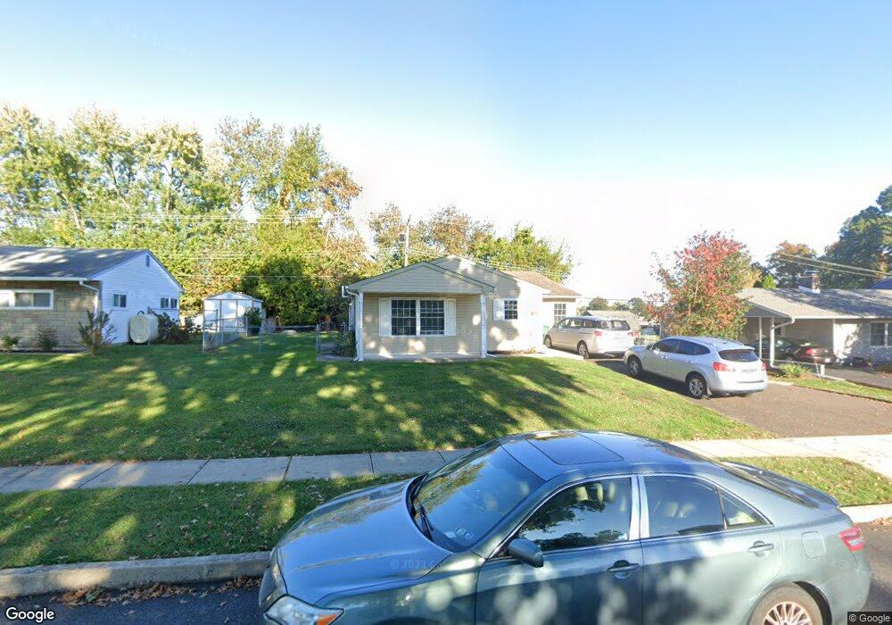 382 Blue Ridge Dr, Levittown, PA 19057 - photo 1