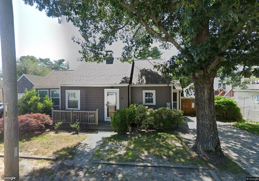121 Swifts Beach Rd, Wareham, MA 02571 - photo 1