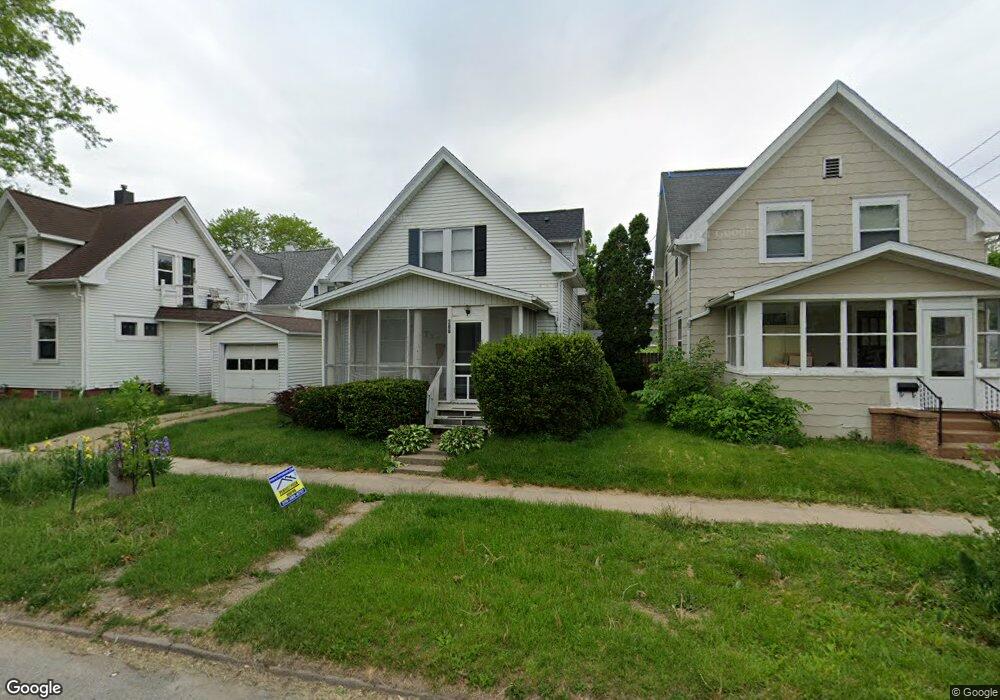 617 18th St SE, Cedar Rapids, IA 52403 - photo 1