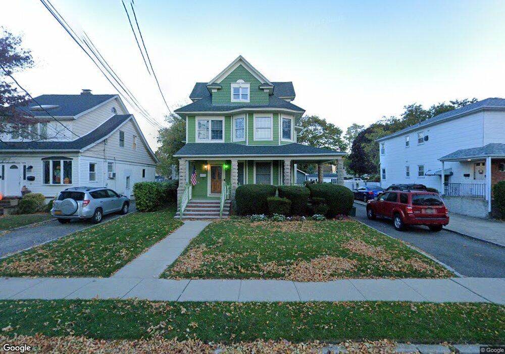 15 Brower Place, Lynbrook, NY 11563 - photo 1