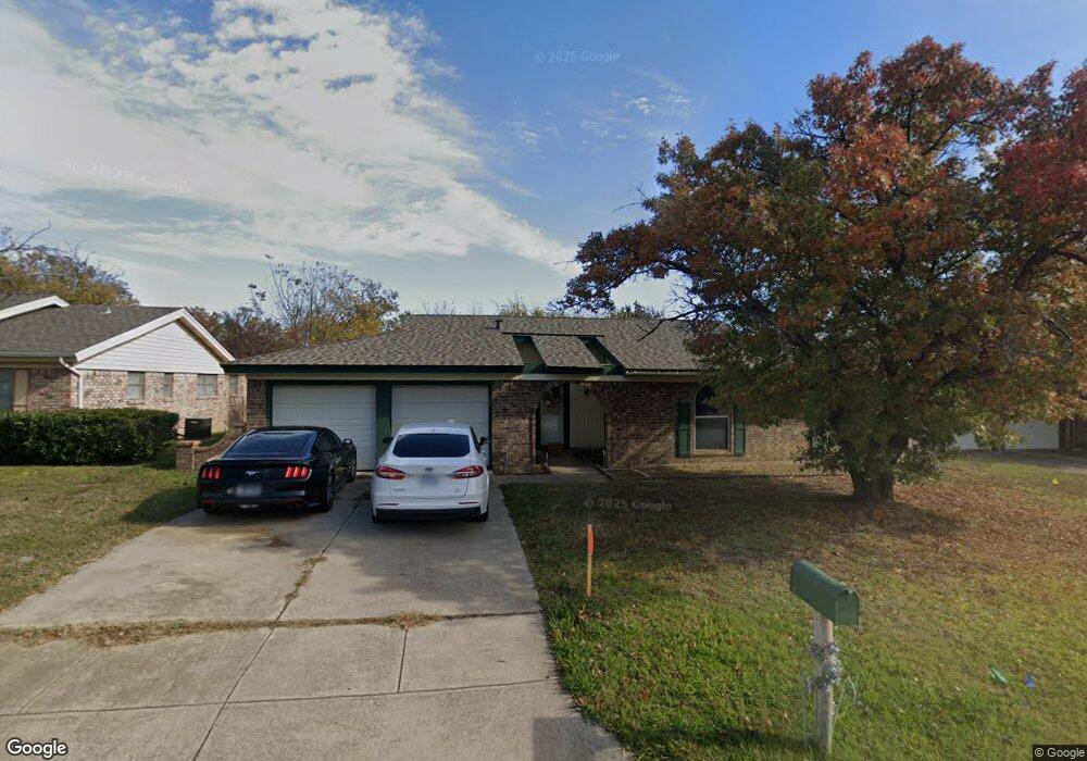 924 Prestwick St, Bedford, TX 76022 - photo 1