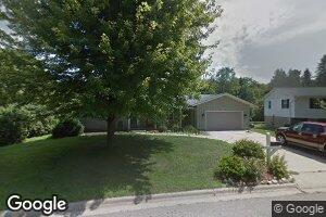 725 Pleasant Ave, Zumbrota, MN 55992