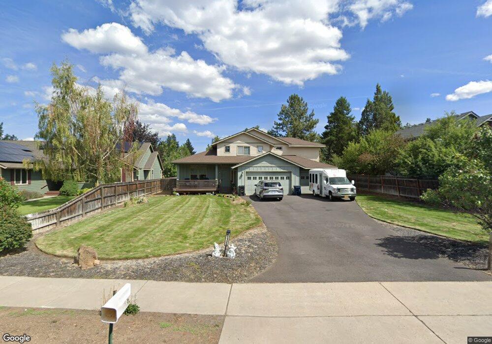 61124 Tapadara St, Bend, OR 97702 - photo 1