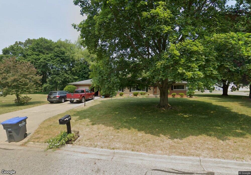 1301 Rolling Ridge Ln, Sturgis, MI 49091 - photo 1