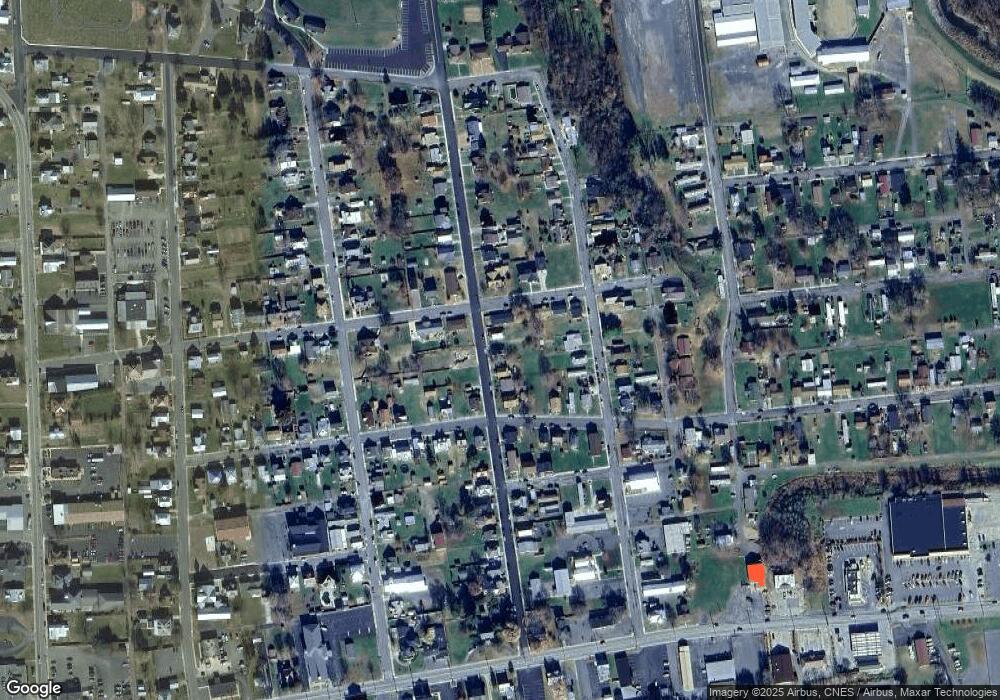 105 Pierpont St, Petersburg, WV 26847 - photo 1